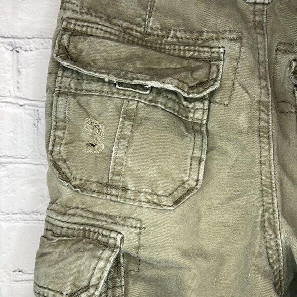 Boys Olive Green Cargo Shorts, size 10, Slightly Distressed Shorts, Abercrombie - Picture 6 of 8